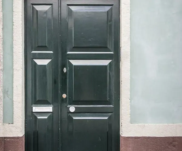 Cosy Flat In Center * Πόντα Ντελγκάντα